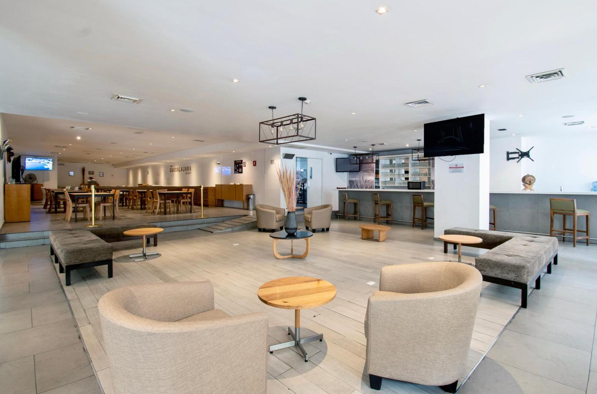 גואדלחארה Hotel Plaza Genova Centro מראה חיצוני תמונה