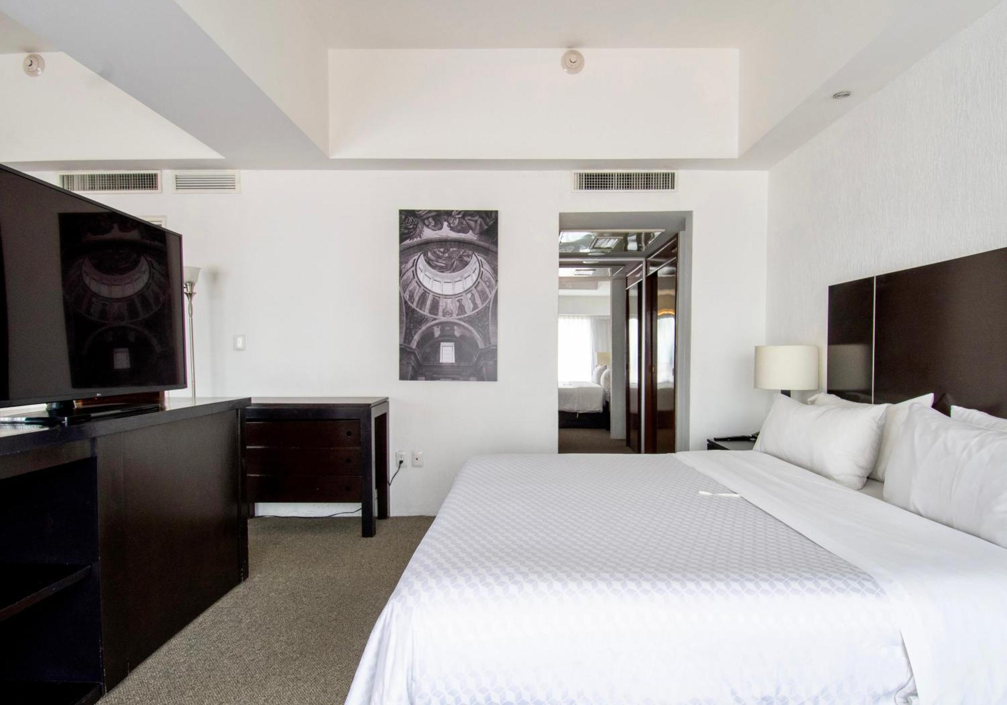 גואדלחארה Hotel Plaza Genova Centro מראה חיצוני תמונה