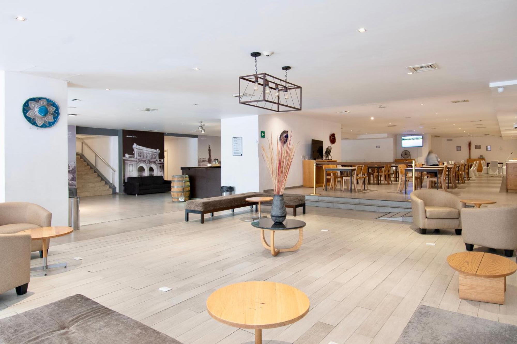 גואדלחארה Hotel Plaza Genova Centro מראה חיצוני תמונה