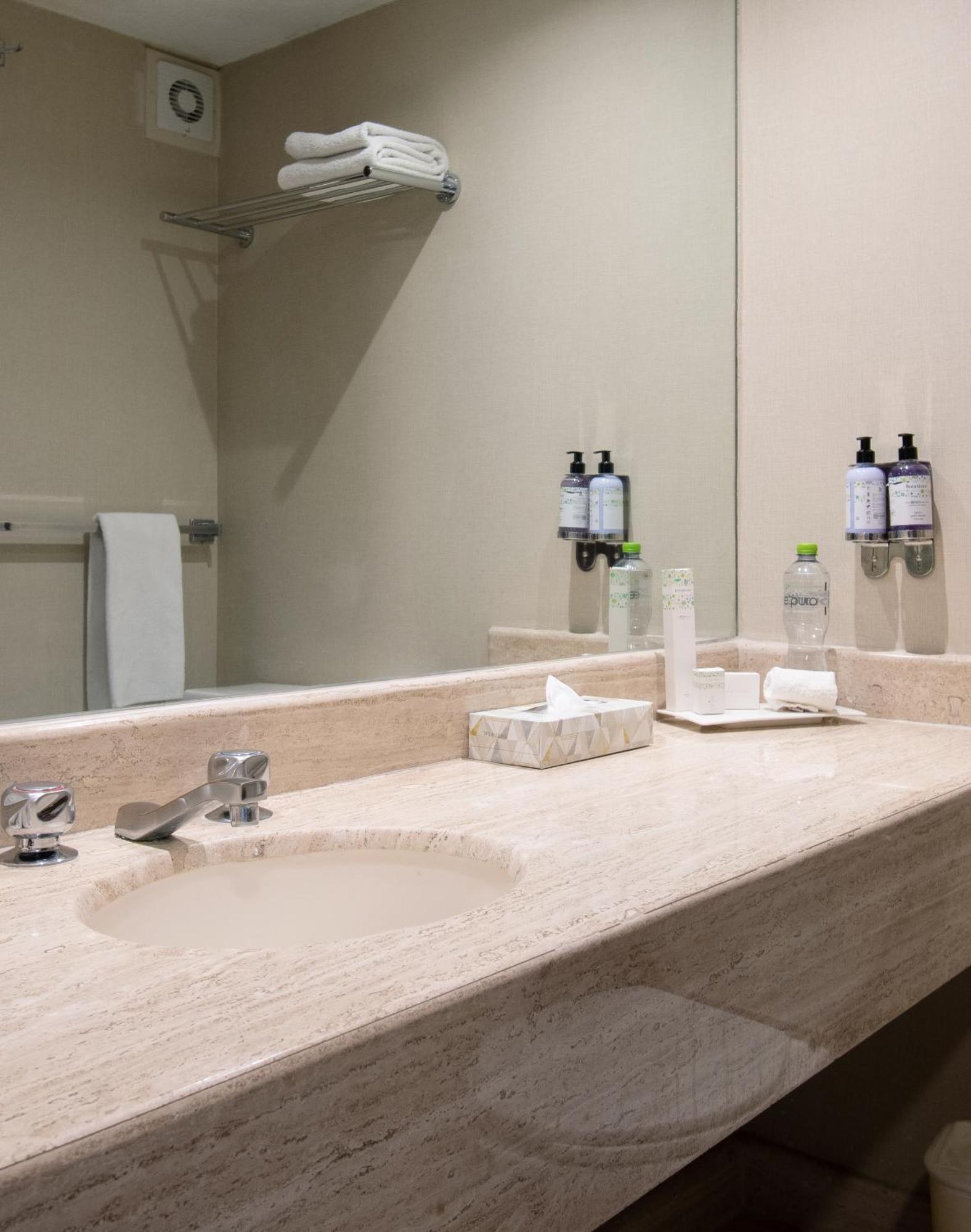 גואדלחארה Hotel Plaza Genova Centro מראה חיצוני תמונה