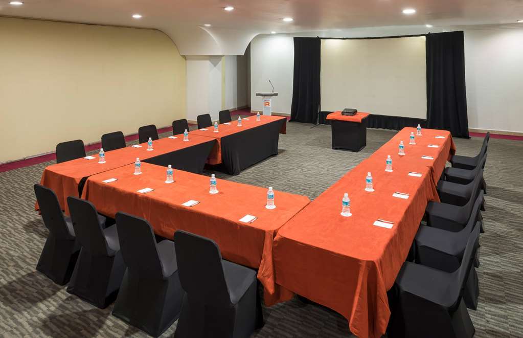 גואדלחארה Hotel Plaza Genova Centro מתקנים תמונה